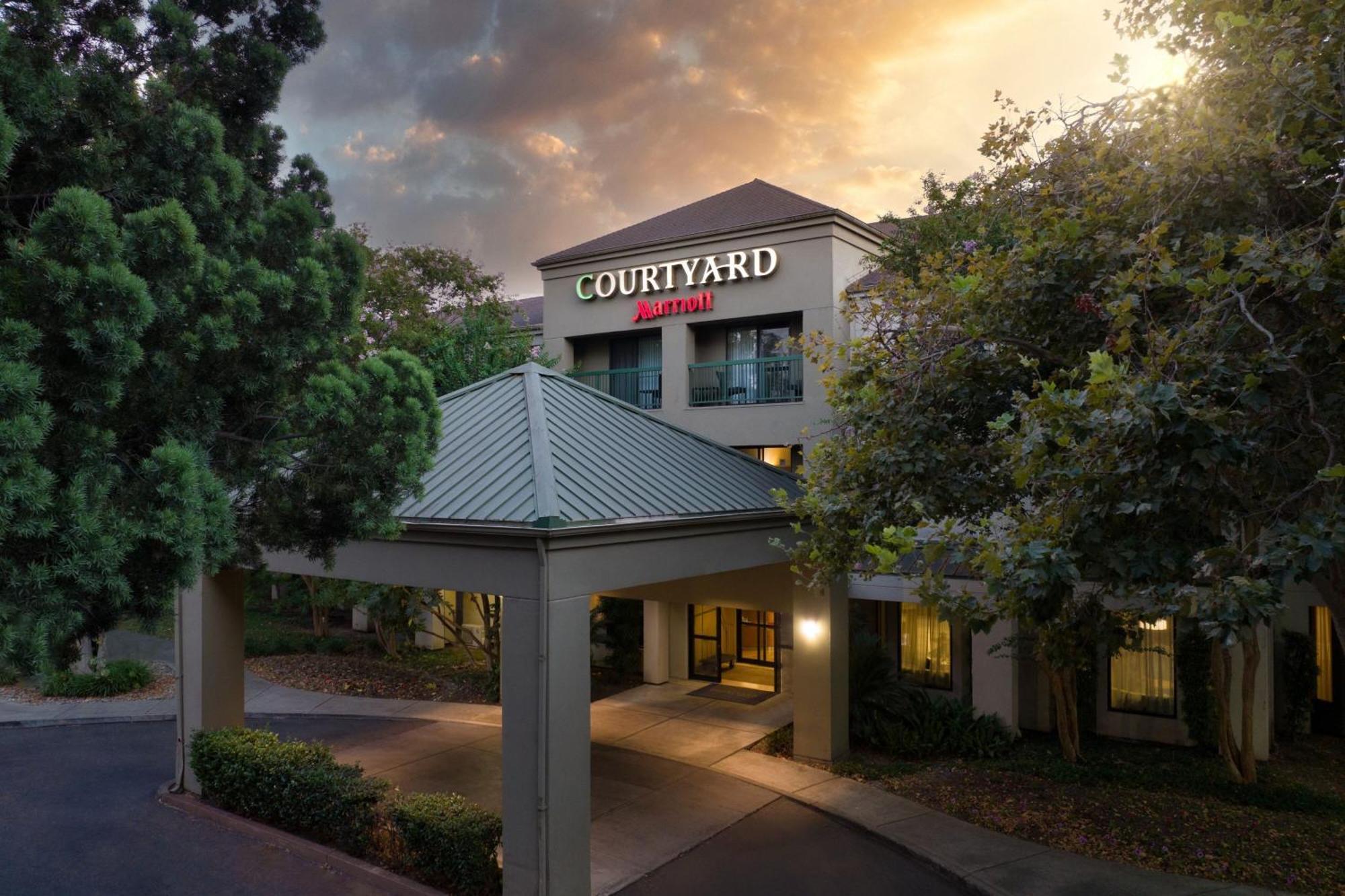 Hotel Courtyard By Marriott Stockton Esterno foto