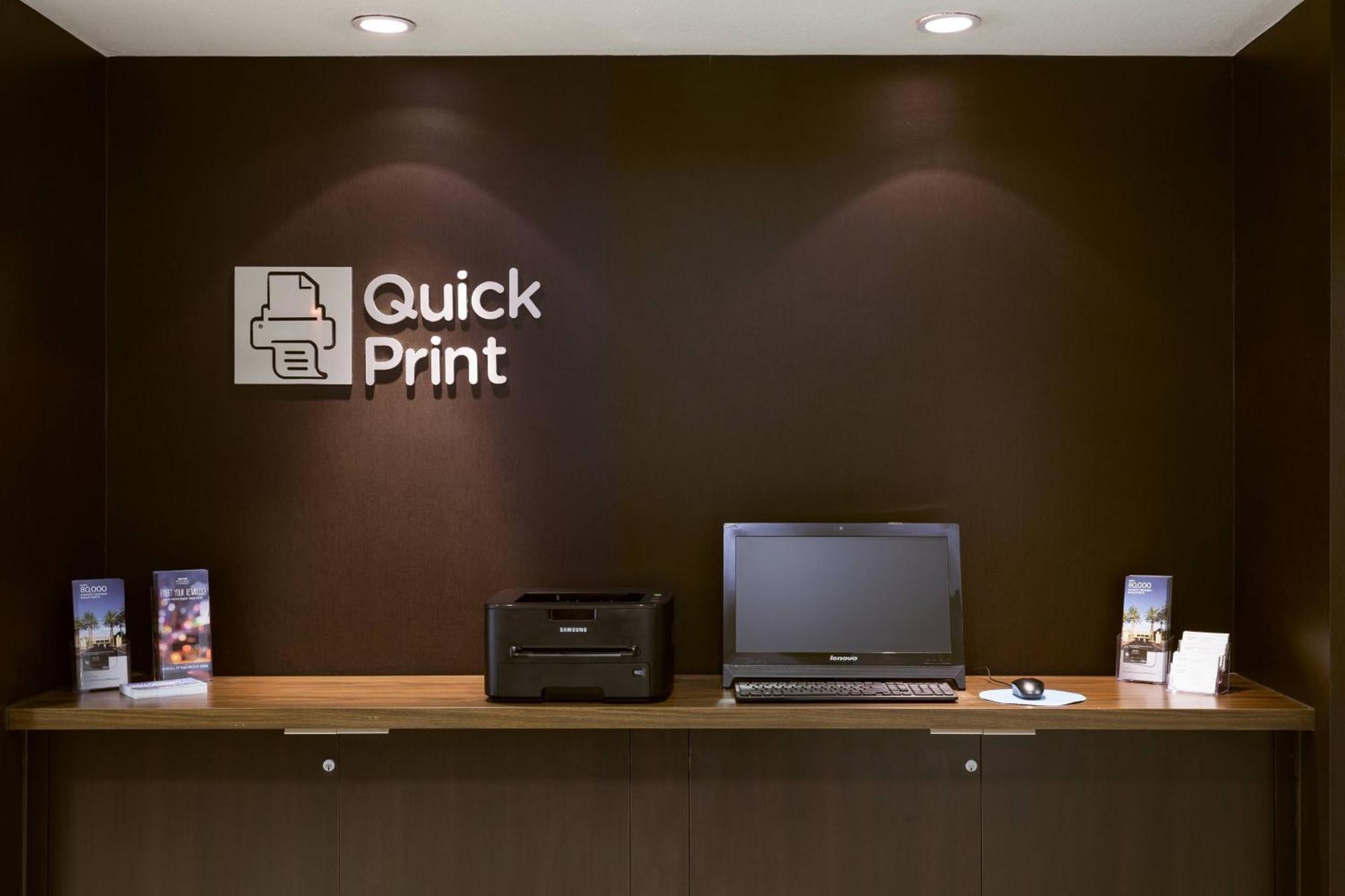 Hotel Courtyard By Marriott Stockton Esterno foto
