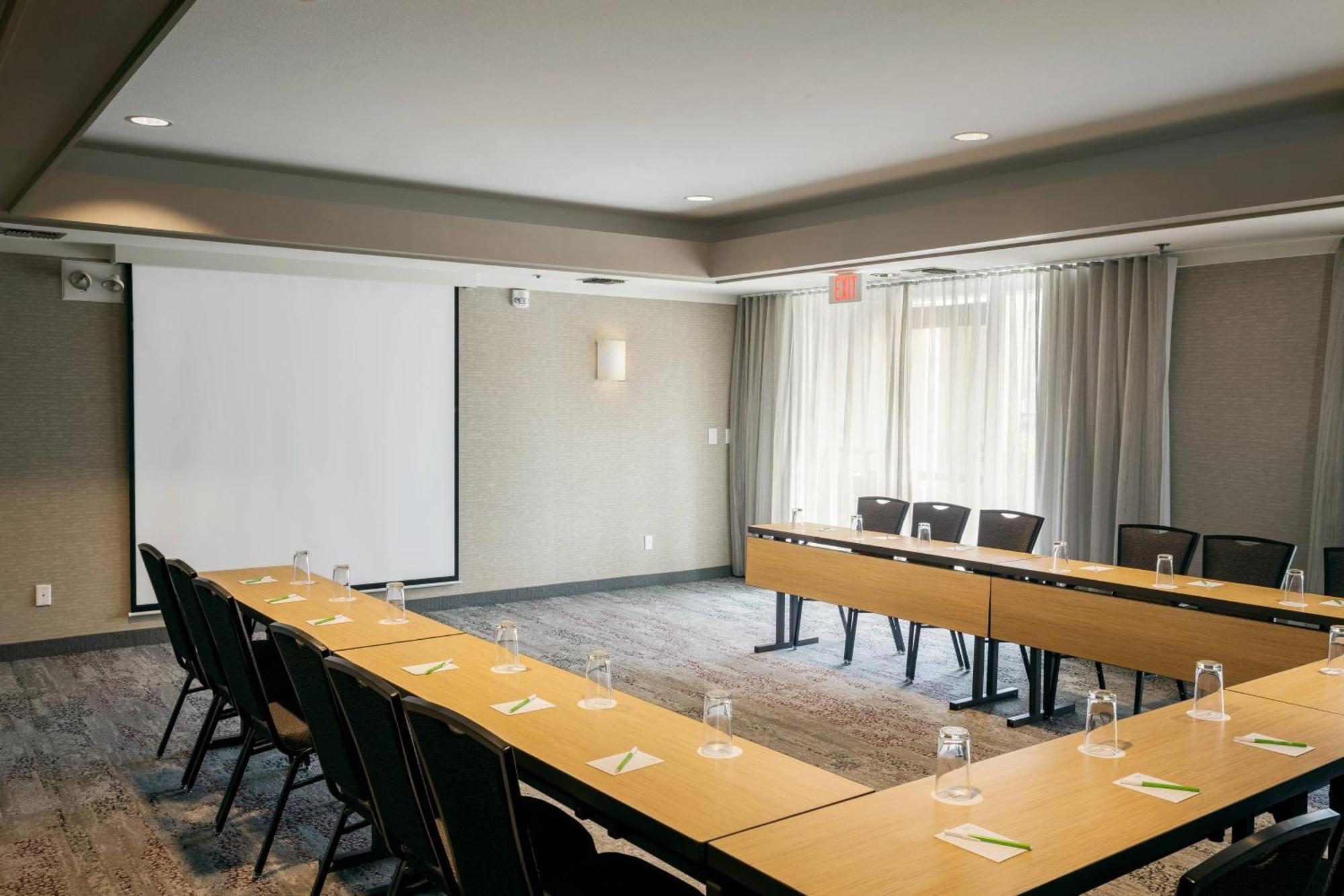 Hotel Courtyard By Marriott Stockton Esterno foto