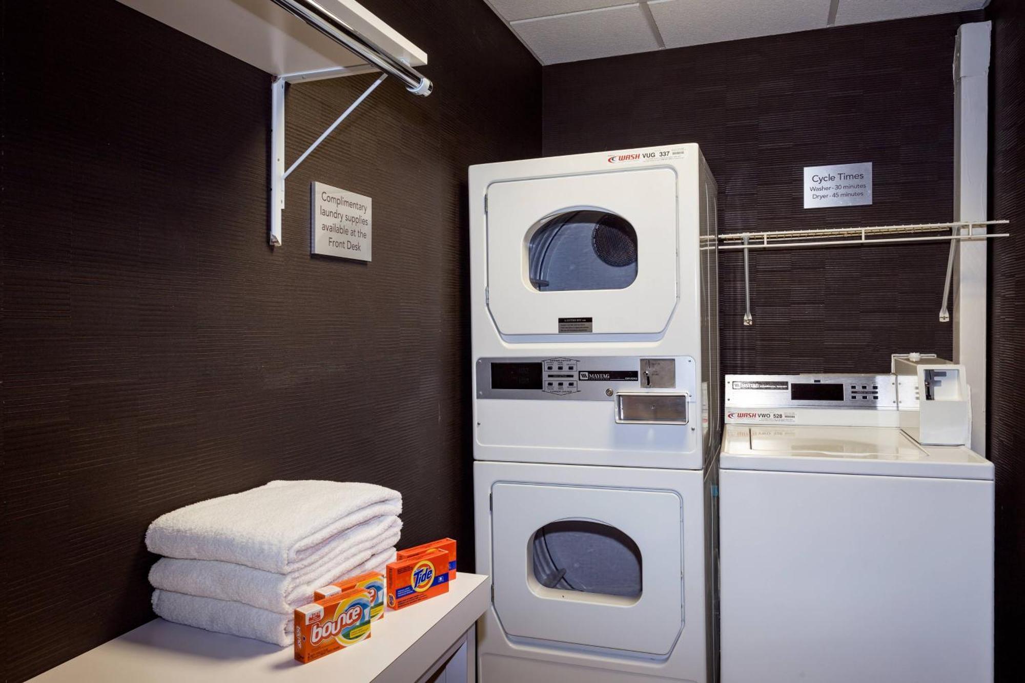 Hotel Courtyard By Marriott Stockton Esterno foto