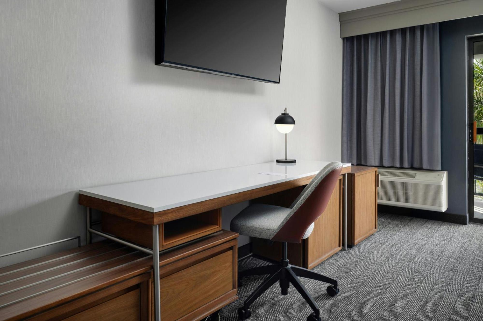 Hotel Courtyard By Marriott Stockton Esterno foto