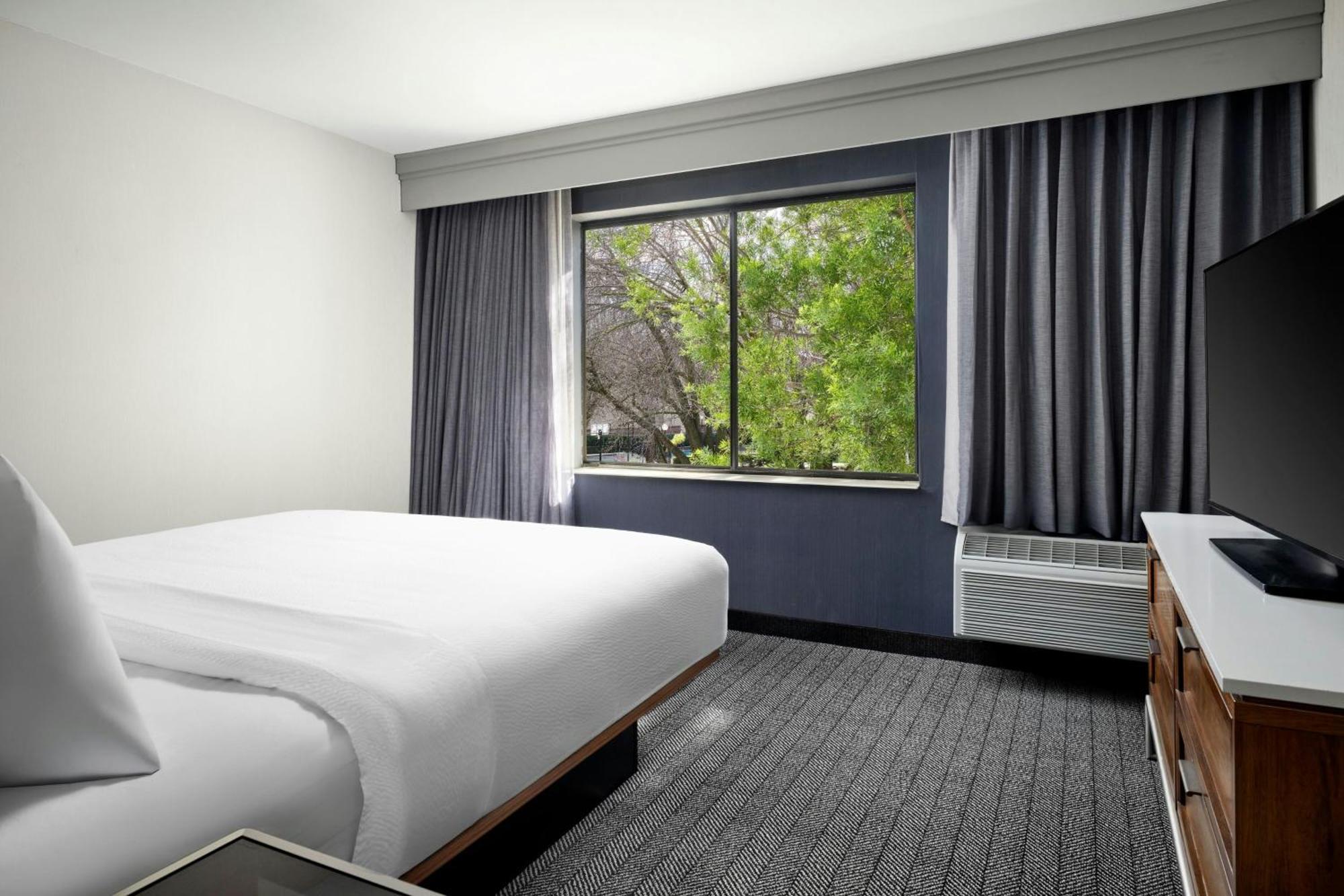Hotel Courtyard By Marriott Stockton Esterno foto