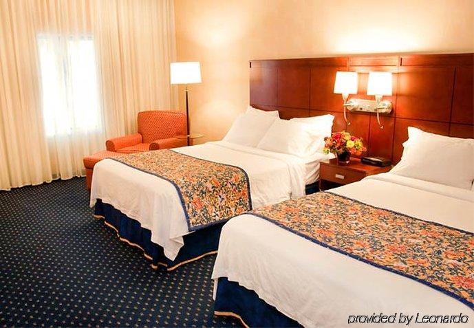 Hotel Courtyard By Marriott Stockton Camera foto