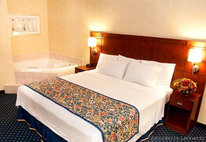 Hotel Courtyard By Marriott Stockton Camera foto