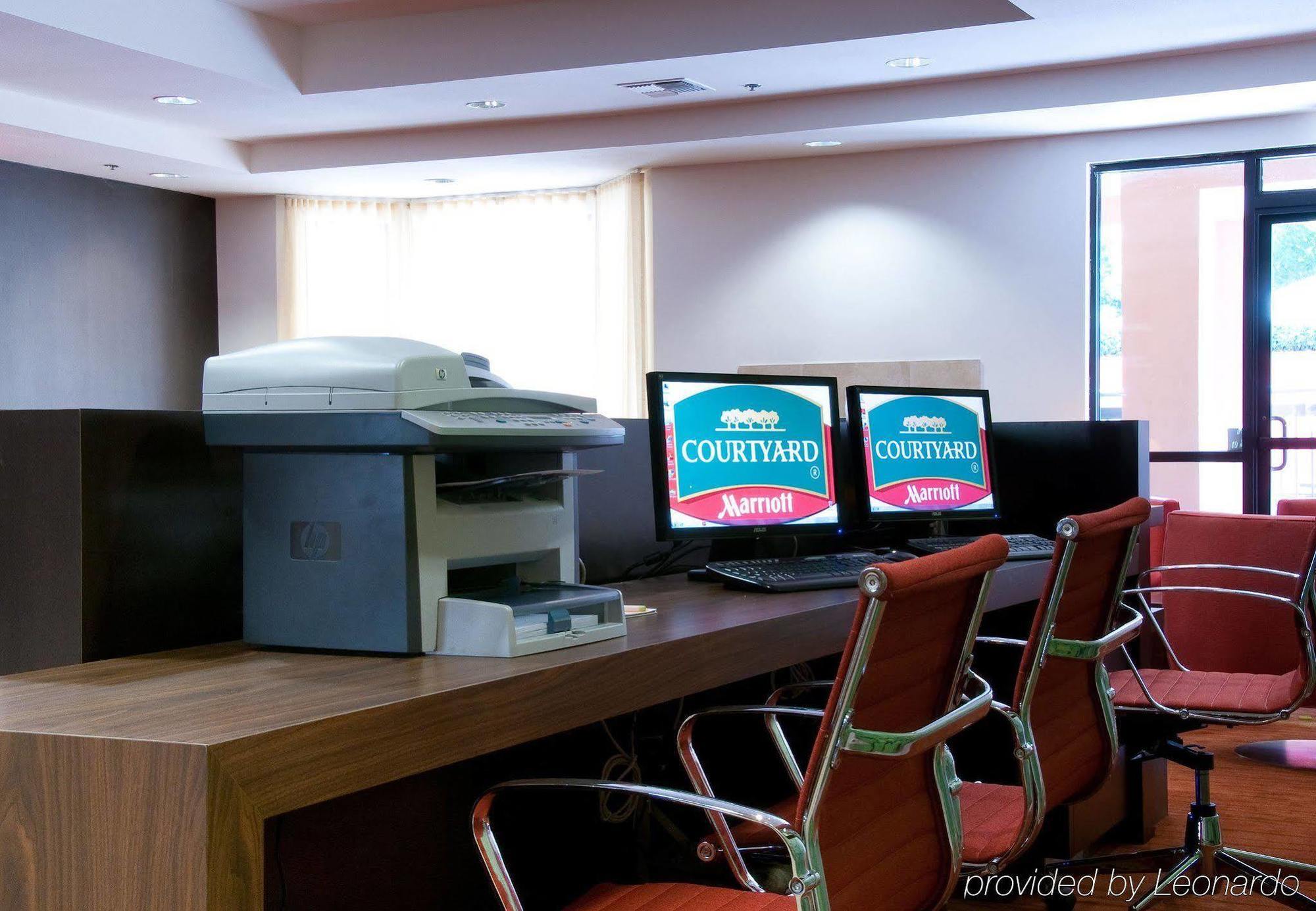 Hotel Courtyard By Marriott Stockton Esterno foto